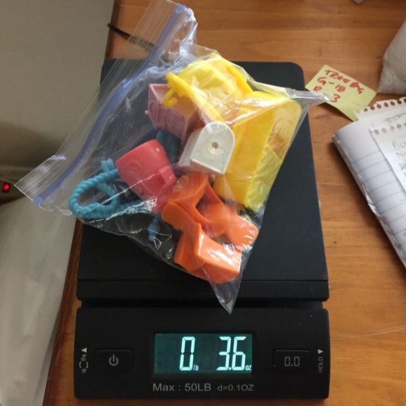 Assorted Mini Dollhouse Furniture Coat Hanger Refrigerator Toilet Chairs Toy Tra - Picture 13 of 14